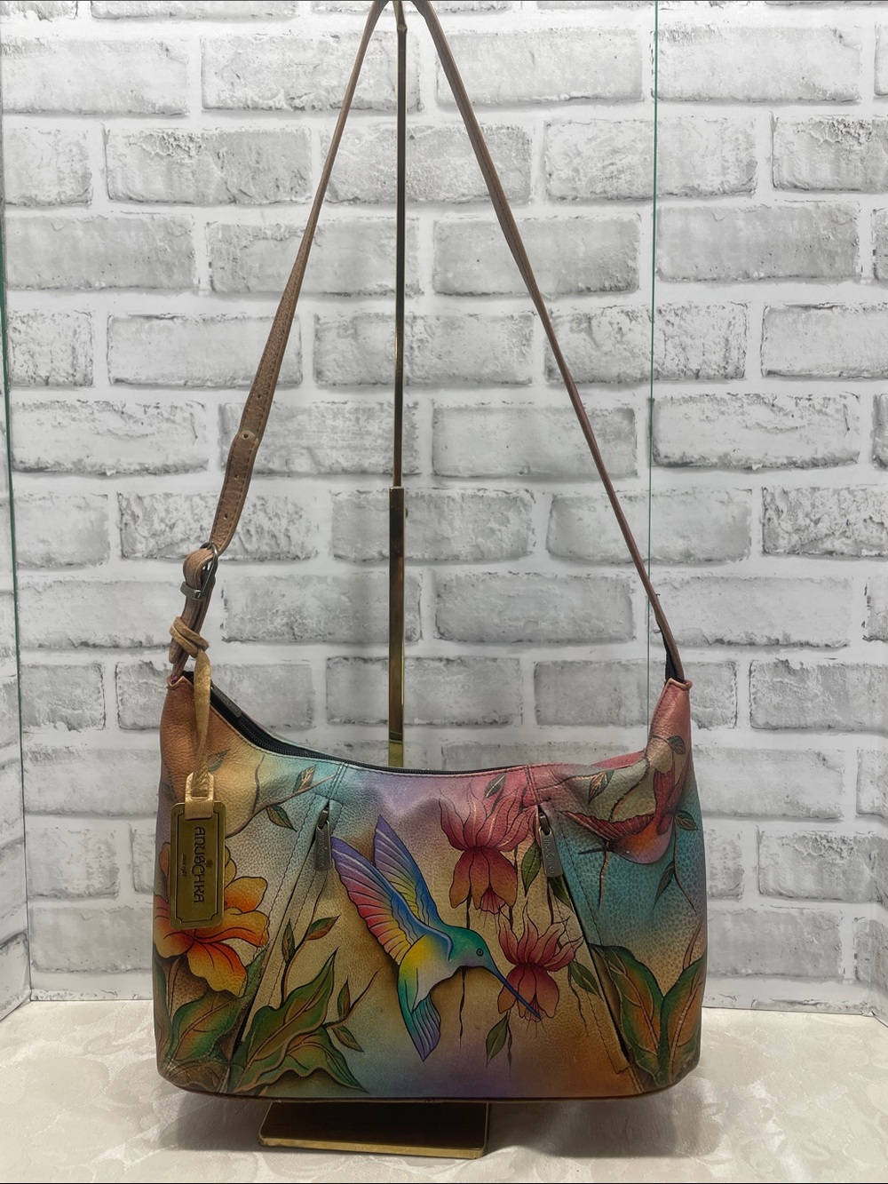 Anuschka Hand-Painted Hummingbird Shoulder Bag Multicolor Brown Strap. Pre-owned